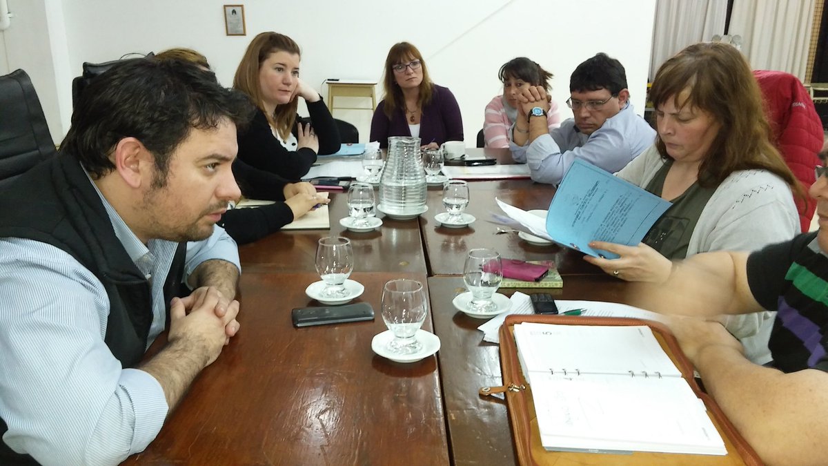 kingmaconcejal's tweet photo. Concejal:Kingma Juan,Preside  Reunion,Consejo Municipal de Seguridad y Educacion Vial https://t.co/LZPdyJEKqt