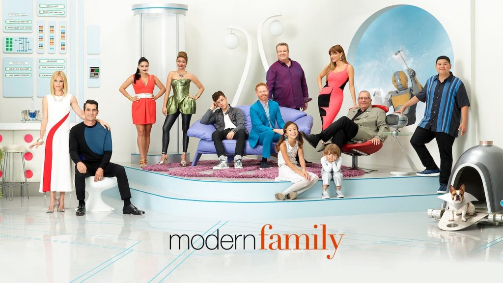 Modern family season 8 dvd Modern family season 8 dvd