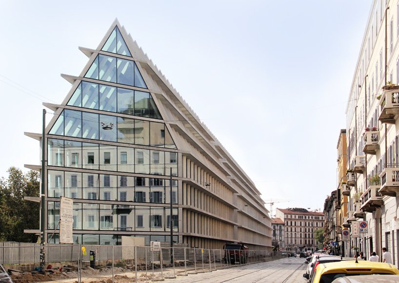 FPLArchitects's tweet image. Classic herzog &amp;amp; de meuron-designed Fondazione Feltrinelli #Milan #ContextualArchitecture designboom.com/architecture/h…