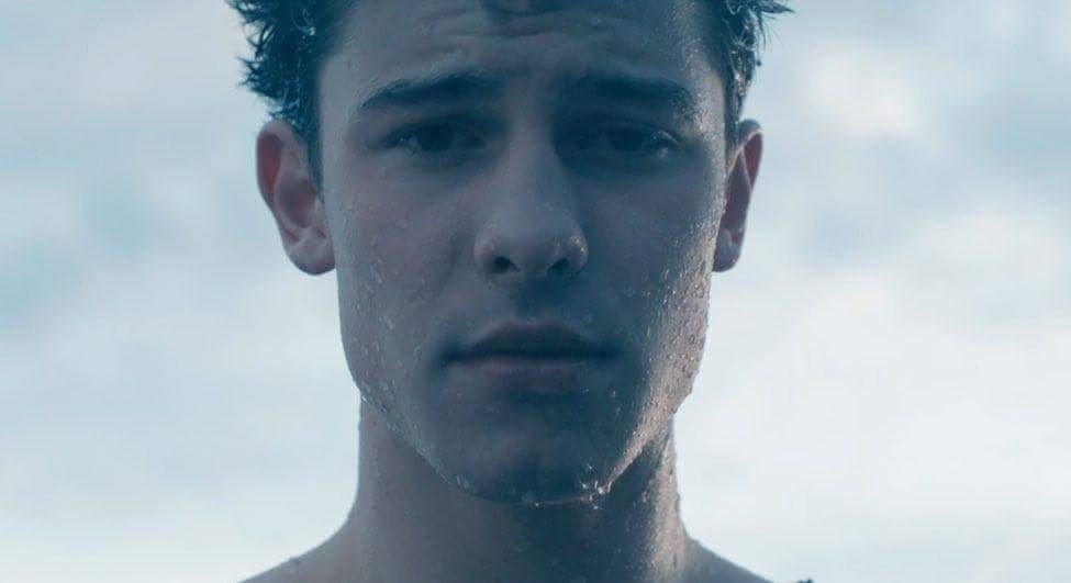 shawnxroh's tweet photo. Bebito lindo😍 #MercyVideoNow #ShawnMendes #IlluminateAtMidnight https://t.co/xb2a9buV3Q