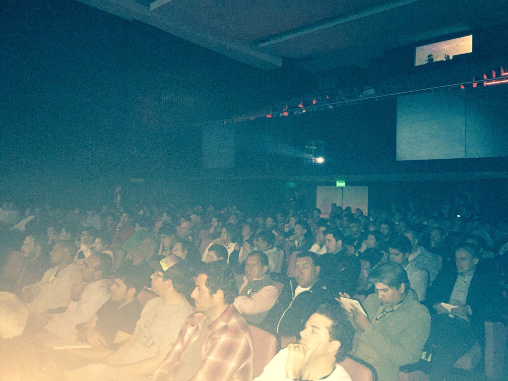 Mucha gente en la jornada de #TenisenUMET