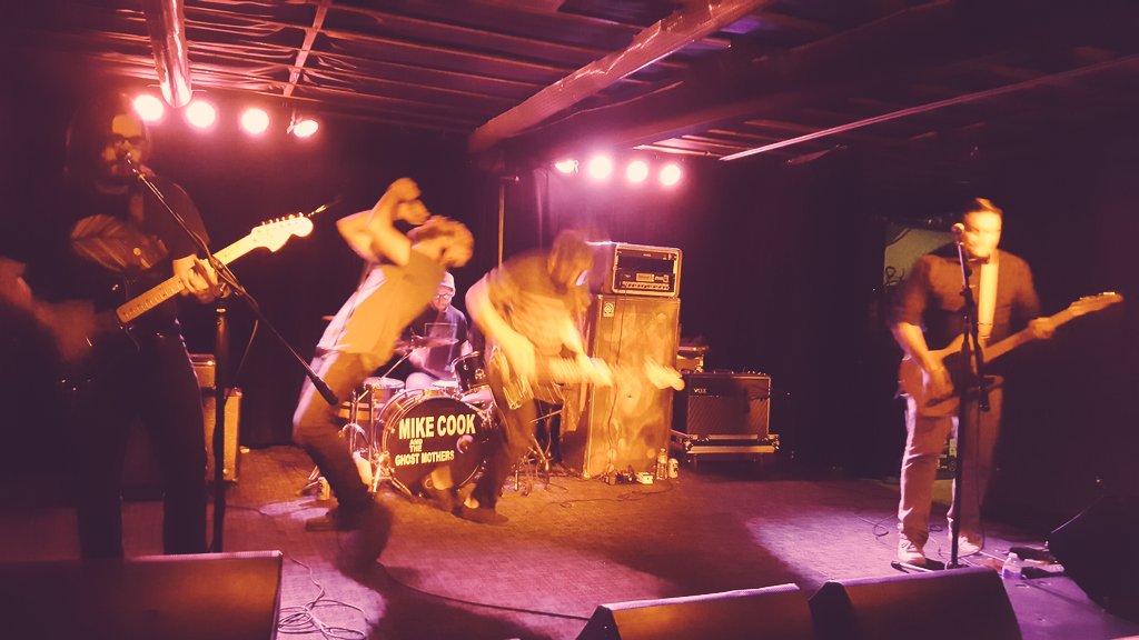 yourghostmother's tweet photo. Thanks @TheRebelPHX for being so tight. We ❤ Ruben. https://t.co/c7qhVZx7Xk