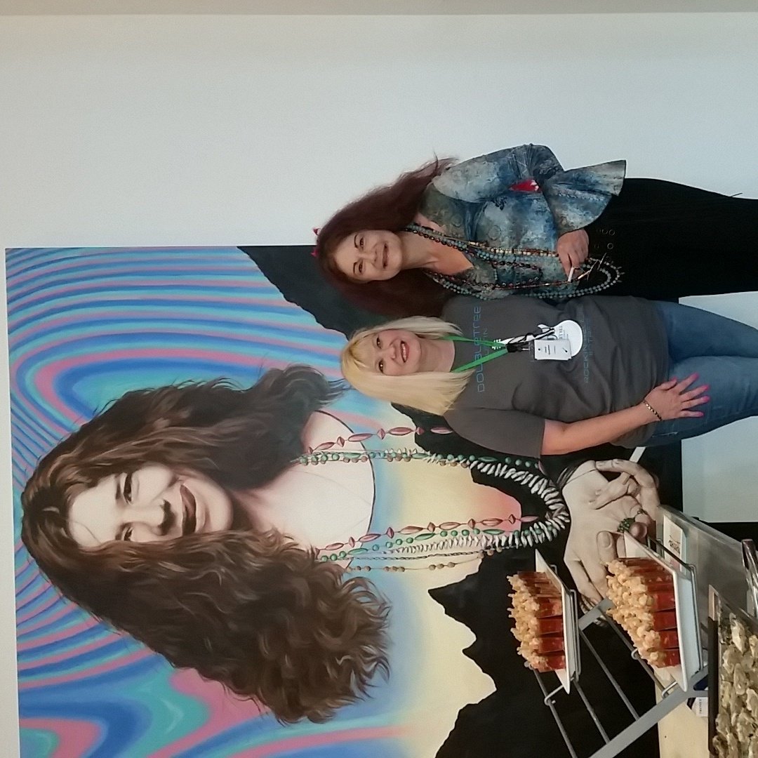 DoubletreeAus's tweet photo. Janis Joplin in the house at the Doubletree Rockin ReLaunch #DTRR16 https://t.co/8RDgimWhKy