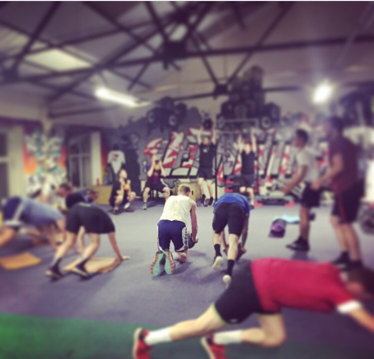 cleaneatuae's tweet photo. @HasyMarys_FC #strengthandconditioning @leanfitness spot the #vestman #easydazit #keepitwhite https://t.co/Uec3Vo4qb6