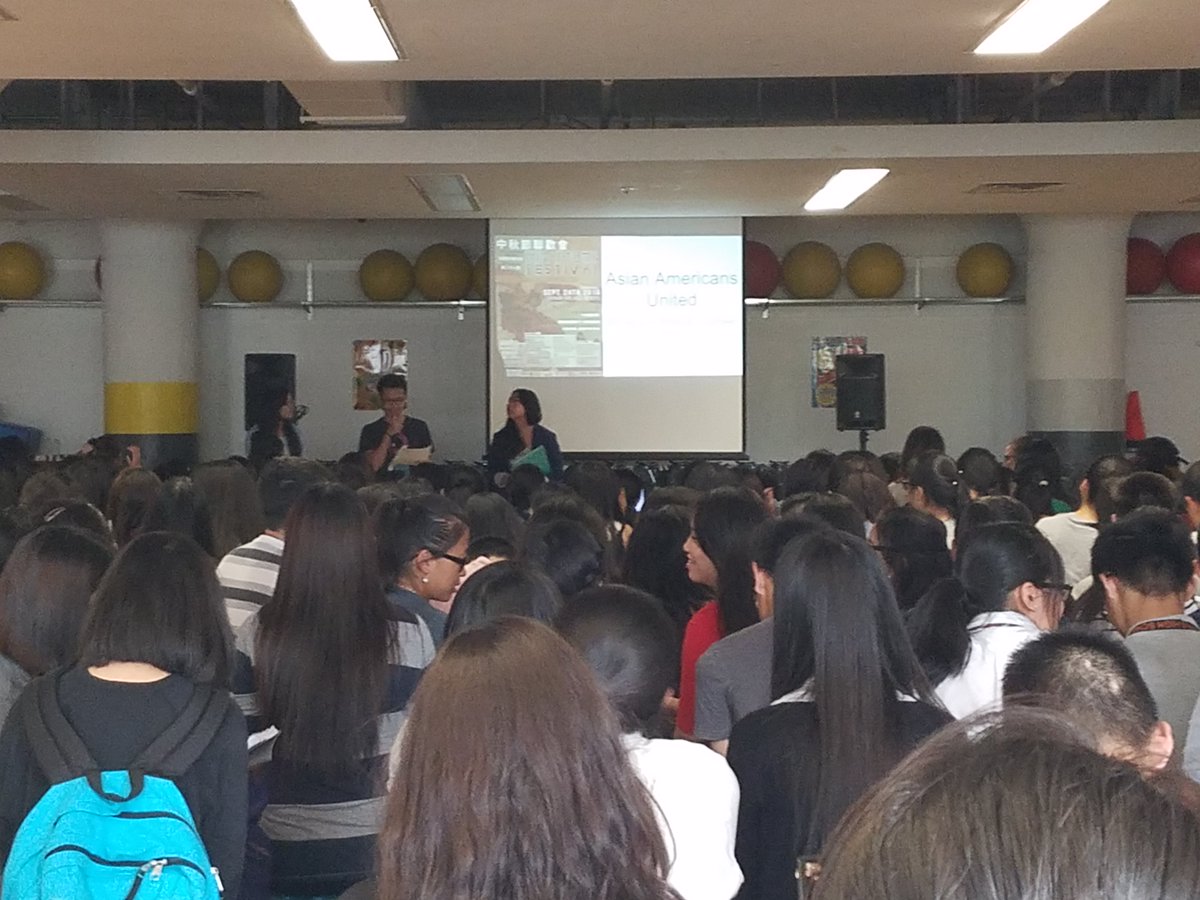 ChinatownVote_'s tweet photo. AAU Mid Autunmm Festival volunteer orientation! Ready for the Festival this Saturday!#AAU2016  @AsAmUnited https://t.co/CKEKKmw1eE