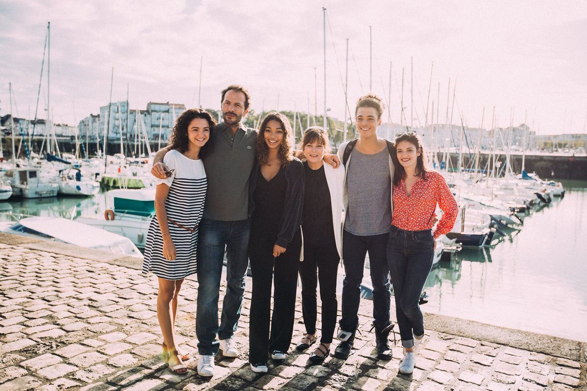 CeciliaHornusFC's tweet photo. La fine équipe de #PBLV lors du photocall au #FFTV2016 à La Rochelle samedi 17 septembre 📷😊 https://t.co/vMutiWhvmE