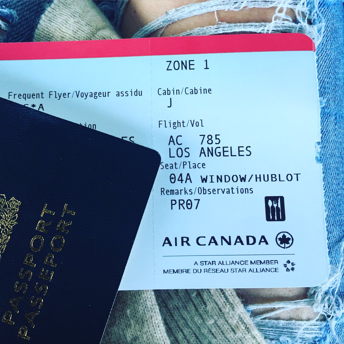 melaniemarden's tweet photo. And she's back! #yyz to #LA
#hadtoupgrade #tootiredforcoach π https://t.co/pIvUtdUZtG