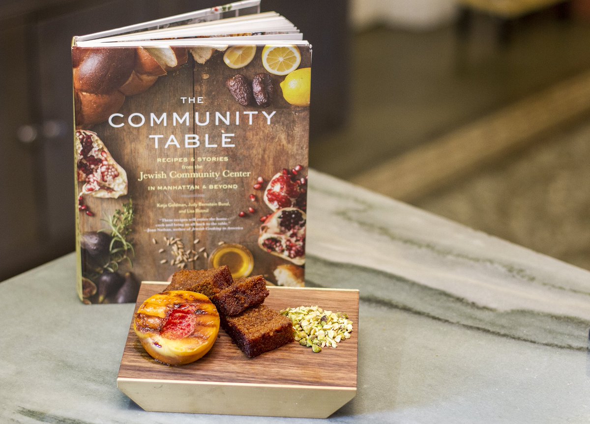 MM_JCCManhattan's tweet photo. Check out #TheCommunityTable #cookbook #recipe for #HoneyCake + #GrilledPeaches #TastyTuesday #RoshHashanah #nomnom https://t.co/wayDOPvf1V https://t.co/EwLKUBhHRu