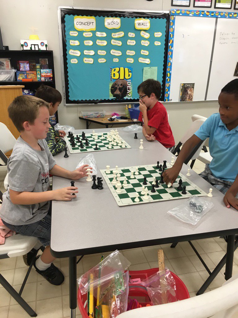 delisahiggs's tweet photo. Remember board setup..piece movement, AND strategy! It's a win..win #chessland #weloveit @MXRComets https://t.co/ELPlh3P1PW