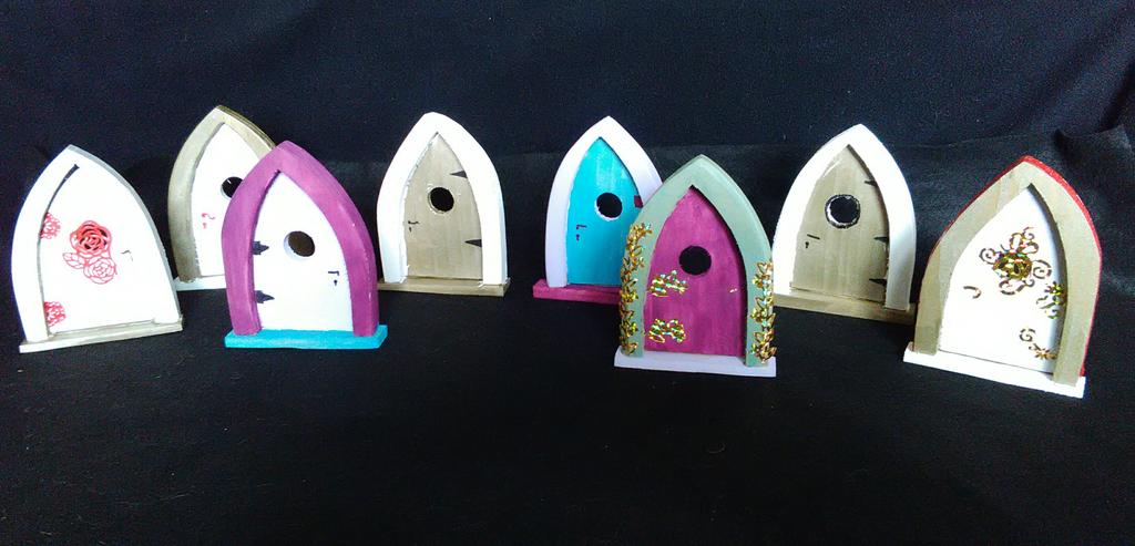 They asked can I make them? My first fairy doors. And they are sold already. Guess i will be making more of these.