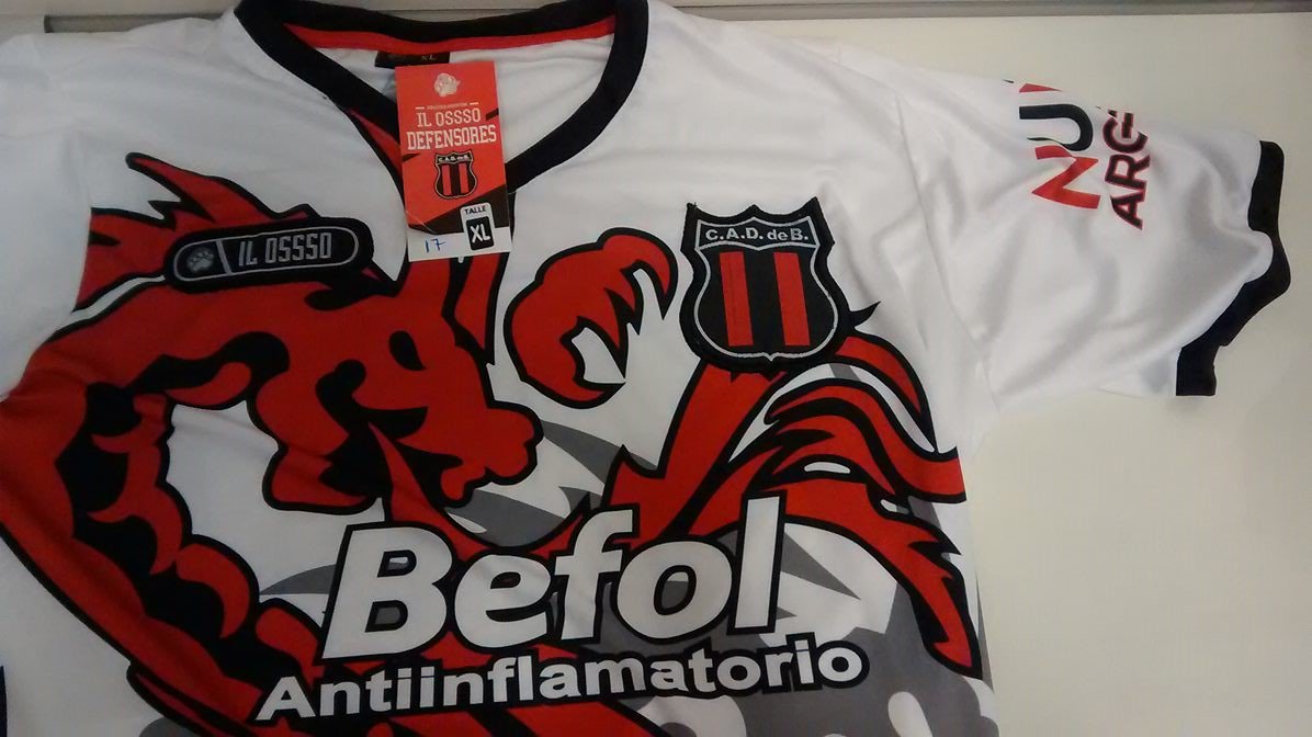 DonbalonAR's tweet photo. ¡Sorteo relámpago! A las 21 regalamos la casaca de @defeweb gentileza @ilosssosports ¡Seguínos en Twitter, dale RT a este tweet y participá! https://t.co/Tiozde9fsk