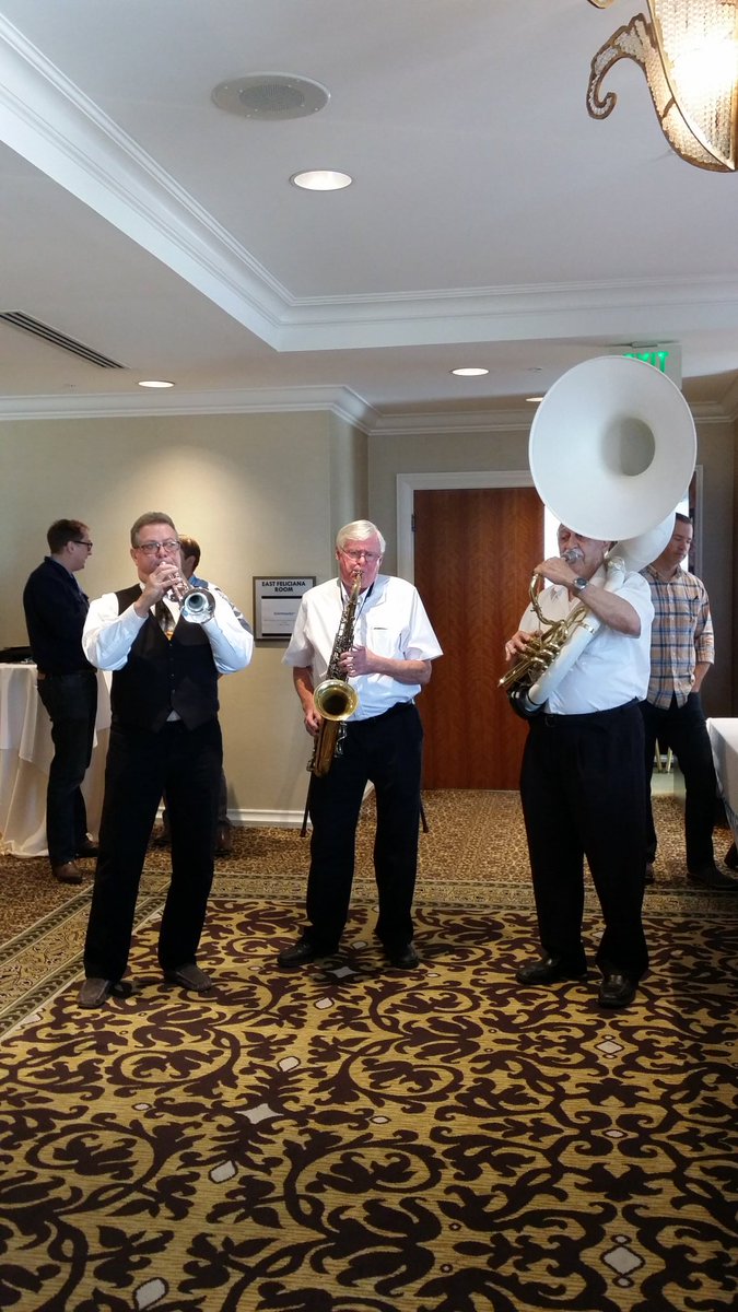 AubreeTopai's tweet photo. You can't do NOLA without live music. That's a fact.🎵🎶🎺🎷🎭 #ArtsSummit2016 https://t.co/vsTLfDVA1F