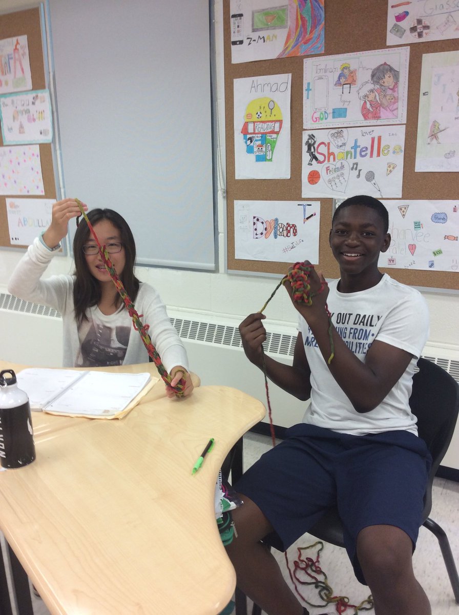 👆knitting with <a href="/the_mulc/">Melanie Mulcaster</a> + #8sCreate @hillsidehornet <a href="/PeelSchools/">Peel District School Board</a> was 😌🙃😕 + awesome😀 (when I finally got it 🤗) #hillsidemakes #growthmindset