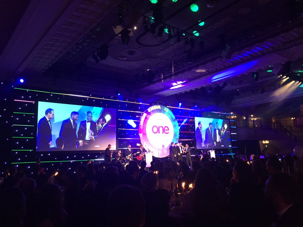 RebecaGuzmanCB's tweet photo. Whoop whoop!!! Our offices dream team have won too!!! @CBRE_London #cbre #EGAwards16 https://t.co/r4RvepOtfx