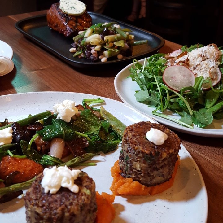 DCHarvest's tweet photo. Date Night tonight- 2 entrees, 2 cocktails &amp; dessert ➡ $50 @BtchesWhoBrunch @FrozenTropics @DateSpottDC @HStreetDC_ @districtcuisine #hstne https://t.co/bfCf00AiRo