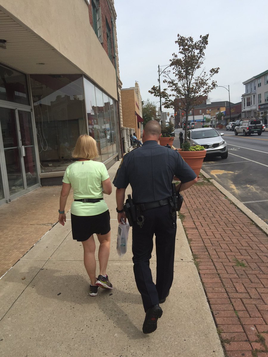 BeauDrakeC's tweet photo. Participating in the Coatesvillle on the Move Initiative today! #walkworkschesco #chescopa @FrancesSheehan #chespen https://t.co/7mUYdEYhyY