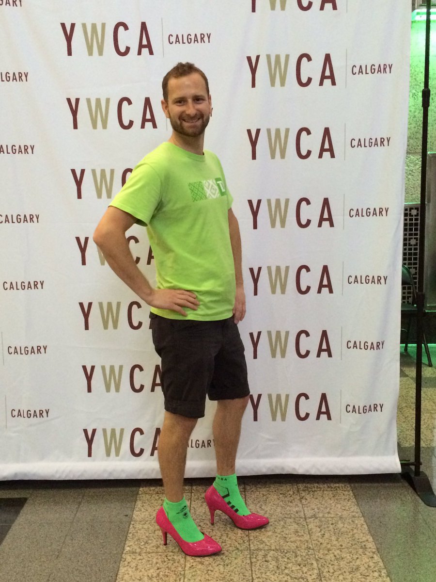 ChrisKingTD's tweet photo. Getting ready for "walk a mile in her shoes" #walkamike #td1 https://t.co/gkhDxnJCRk