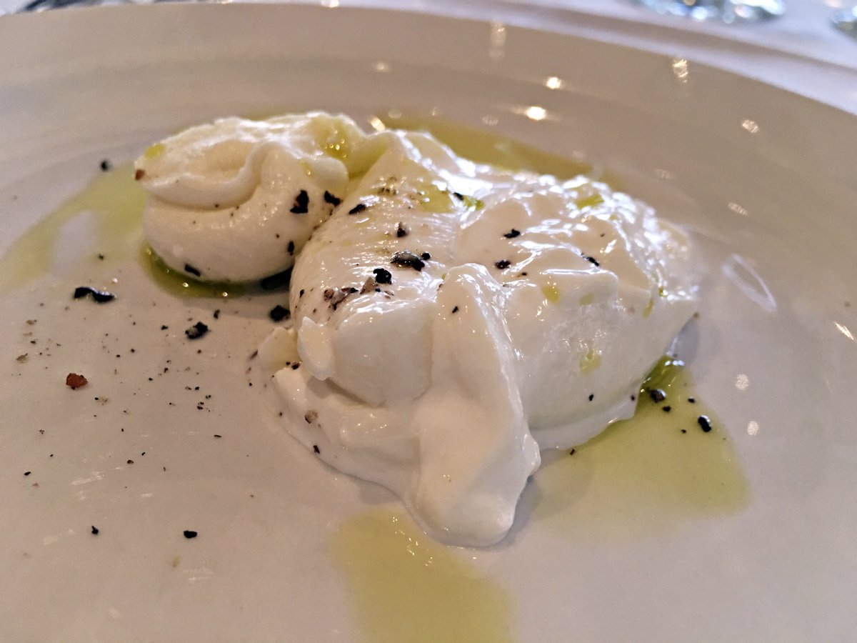 PaneVinoProv's tweet photo. This imported #burrata is giving us LIFE. ❤️ #cheesefordays #panevinoprov #EatDrinkRI #401eats #importedfromitaly https://t.co/ABhUu5xAsV