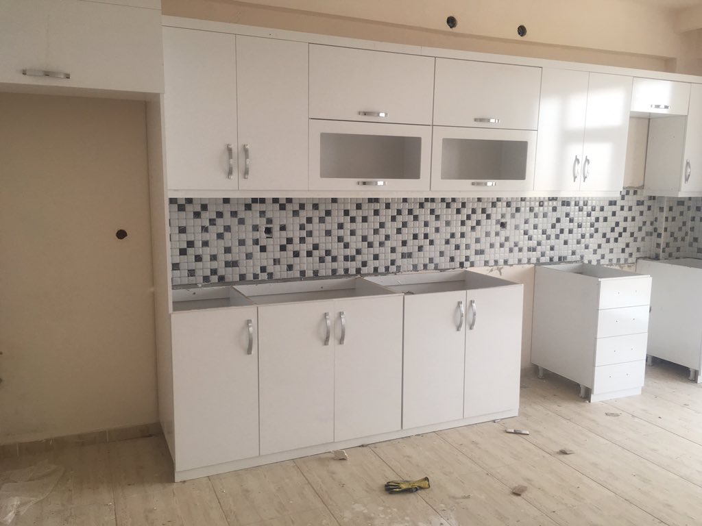 Diyarbakır'ın çınar ilçesinde
Çınarvadi evlerinde z+5. Kat satılık 3+1 daire
İlğililer için gsm:0 507 374 94 94
Seyit.