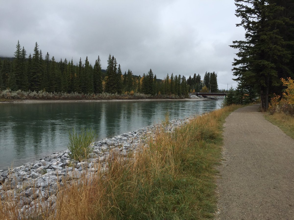 EnjoyCanmore's tweet photo. A brisk fall day in #Canmore https://t.co/2c8YpBuVMu
