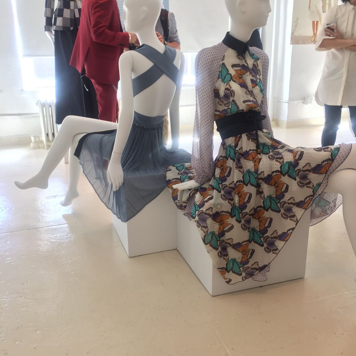 TheAmbitionista's tweet photo. Beautiful dresses from Louis Verdad at #NYFW. PC: @rossanavanoni #BBNYFW #PRVein https://t.co/Nc7qhXMJaI