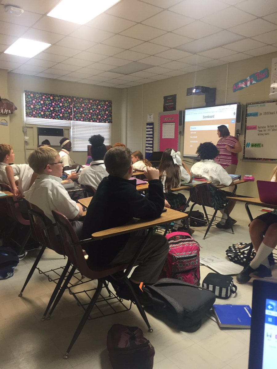 MelissaWhigham's tweet image. Students using Kahoots! Ms. Roberts receives immediate feedback! #checkingforunderstanding #LanguageArts @Clarkshaweagles