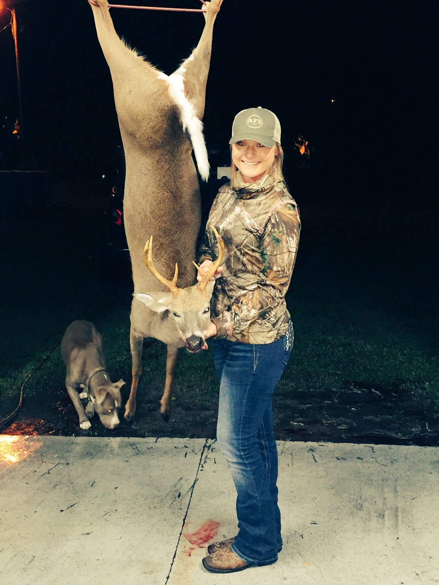 AubryMadison's tweet photo. The rain did him in the other night 🏹💎 #ReadyForDogSeasonNow #FatDaddy https://t.co/x8DHEbV5Y2