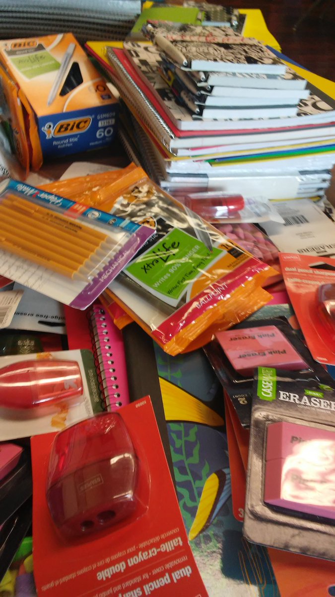 cy_childs's tweet photo. Huge thank you to @CityYearPhilly program sponsor @lincolnfingroup for the school supplies! #education https://t.co/e6YPcXoJ1n
