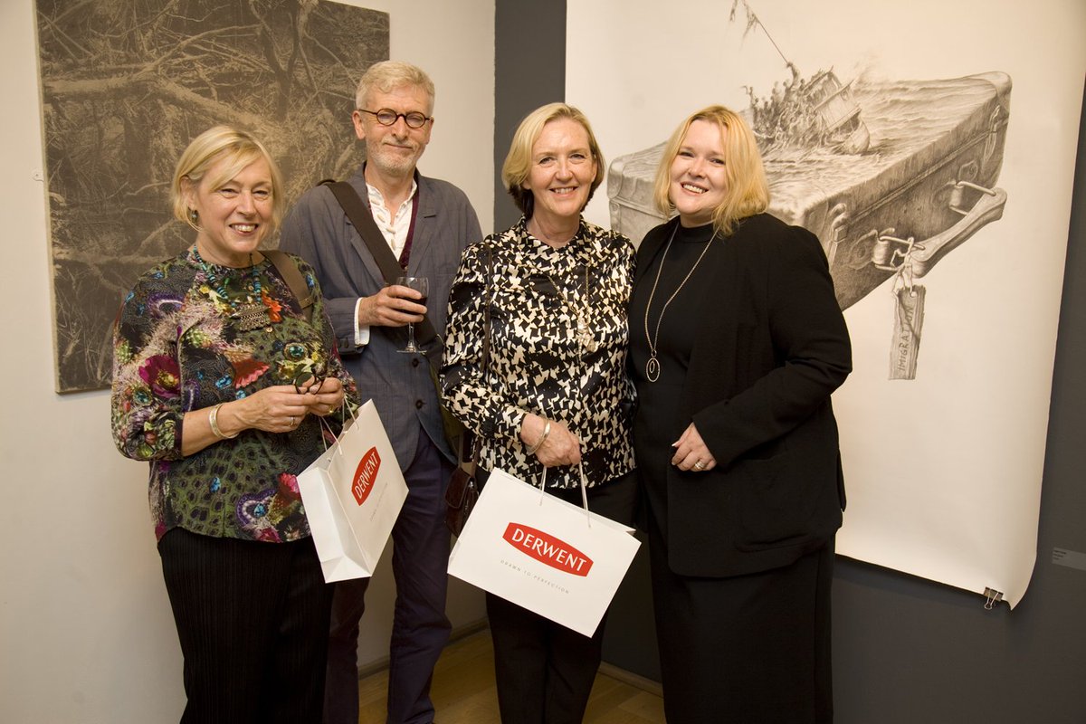 ParkerHarrisCo's tweet photo. #DerwentArtPrize Private View &amp; Winners Announcement @mallgalleries @derwentpencils: https://t.co/nGUGVowmPV #PencilArt #Exhibition https://t.co/xb5svCAblZ
