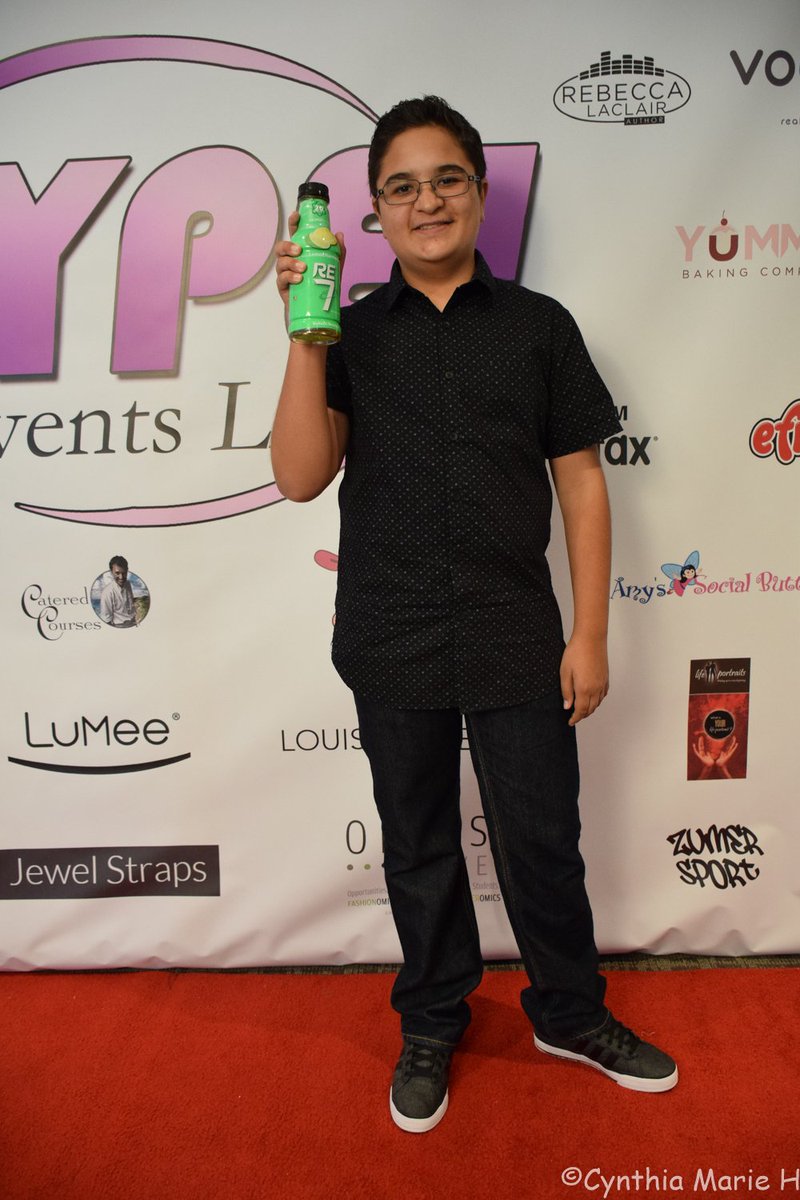 hypeeventsla's tweet photo. @jake_o_guenther  is ready to try out @Drink_RE7 that @glorialbieber was giving out at her booth at our Pre-Emmy's suite #hypeeventsla https://t.co/UMQBOqI0ri