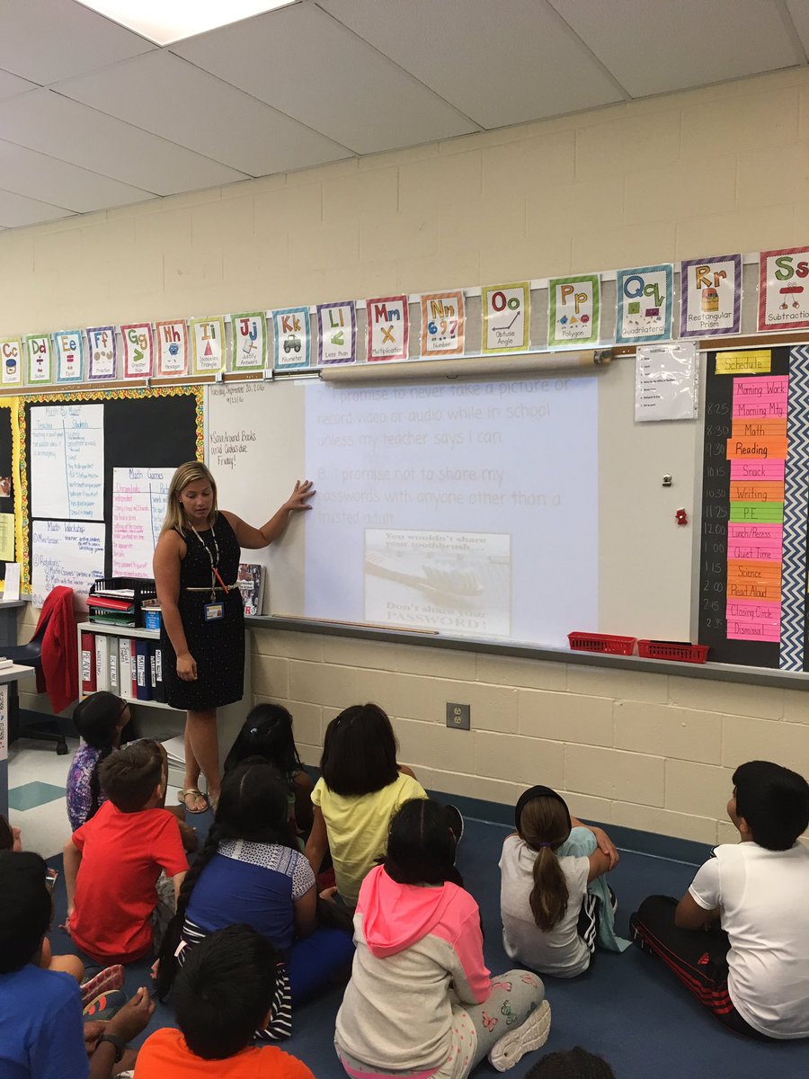 marydesai1's tweet photo. Mrs. Franzyshen's 4th graders discuss why they should not share their passwords with friends. #sbdcd https://t.co/OtJ9D6YMs4