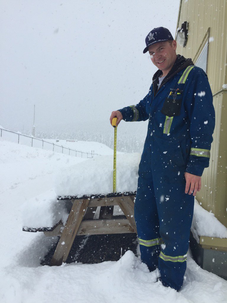 DuBeL_JaY's tweet photo. Update: 9 inches so far SW of Sundre in Foothills west of Forestry Trunk Road #abstorm 11:50 AM https://t.co/WgYwrl3pSA