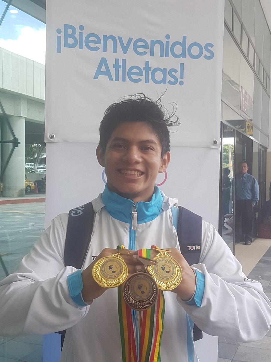 <a href="/JorgeVegaGym/">Jorge Vega</a>  muestra con orgullo las 3 medallas obtenidas en el Panamericano de Bolivia #SomosGuatemala