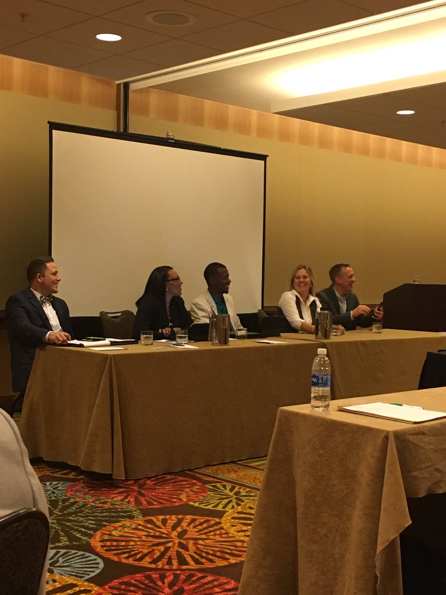 dzdez12's tweet photo. Hey oh! Check out this great group! #2016SBDC @DeRonTalley https://t.co/GbM7oc71Qv