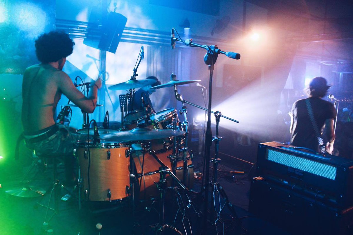 Mark_Spoiled's tweet photo. Played a gig , had a great time. Can't wait for the next one :)
#Drums #Live #Spoiled #Band #Punk https://t.co/RTHEGaUS24