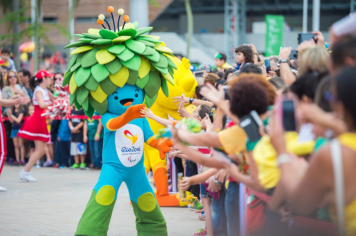 Tô vendo as fotos q tirei durante os #JogosParalímpicos e bateu uma saudade 🙁 Sinto falta de toda aquela festona… Passou mto rápido, né!? ❤