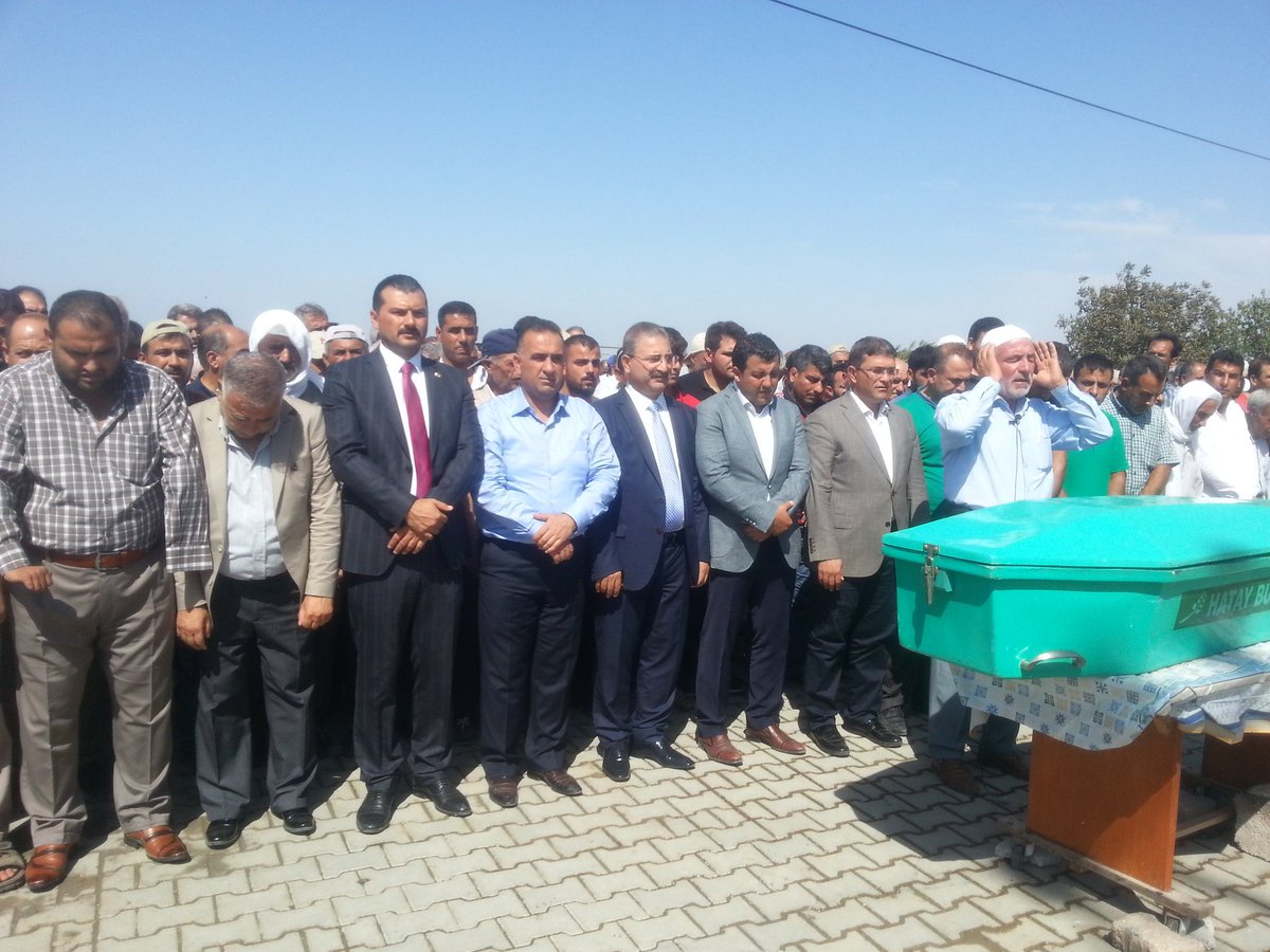akpartilhatay's tweet photo. İl Yön.Kur.Üyemiz Ömer Çağatay'ın amcası oğlu Merhum Mustafa Çağatay'ın cenazesine katıldık.Allah Rahmet eylesin https://t.co/gBjSajUj7D