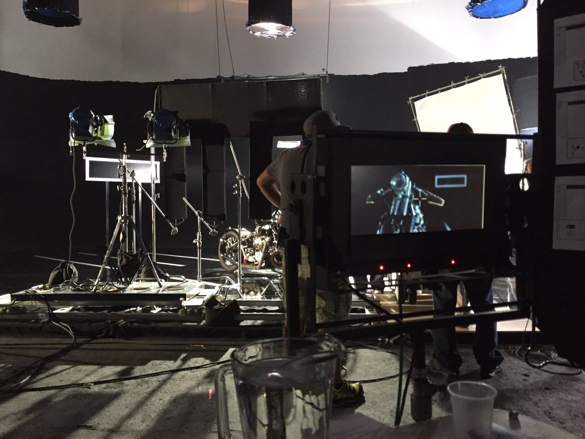 Hacer publicidad por el simple hecho de hacer publicidad. #adnarchy #mbmr