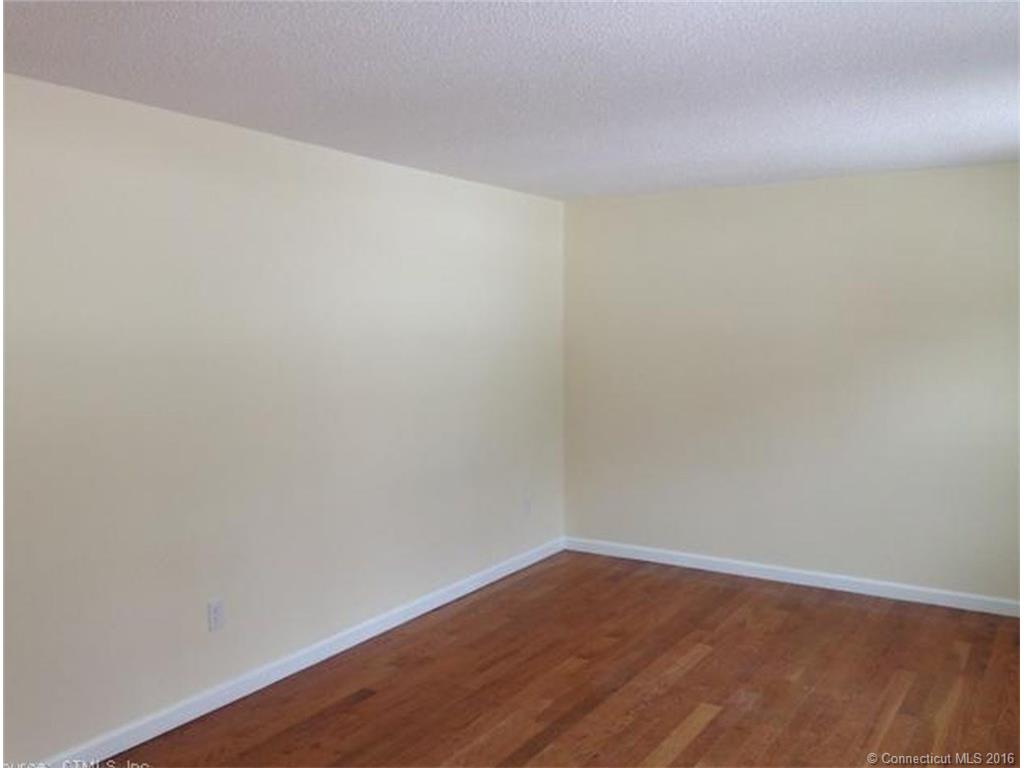 InnovProp's tweet image. OPEN HOUSE THIS SUNDAY FROM 1PM TO 3PM! Come on down to 97 Timber Ridge Rd in Middletown. Call Innovative Properties at 860.635.7355