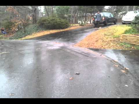 FRESHAvl's tweet photo. #WNC #AVL #LOCAL #Newest Asheville Moving Company #review Tip: Backing Uhaul #driveway 
https://t.co/Mw6A3PCMw2 https://t.co/kAa8Wm8g5Y