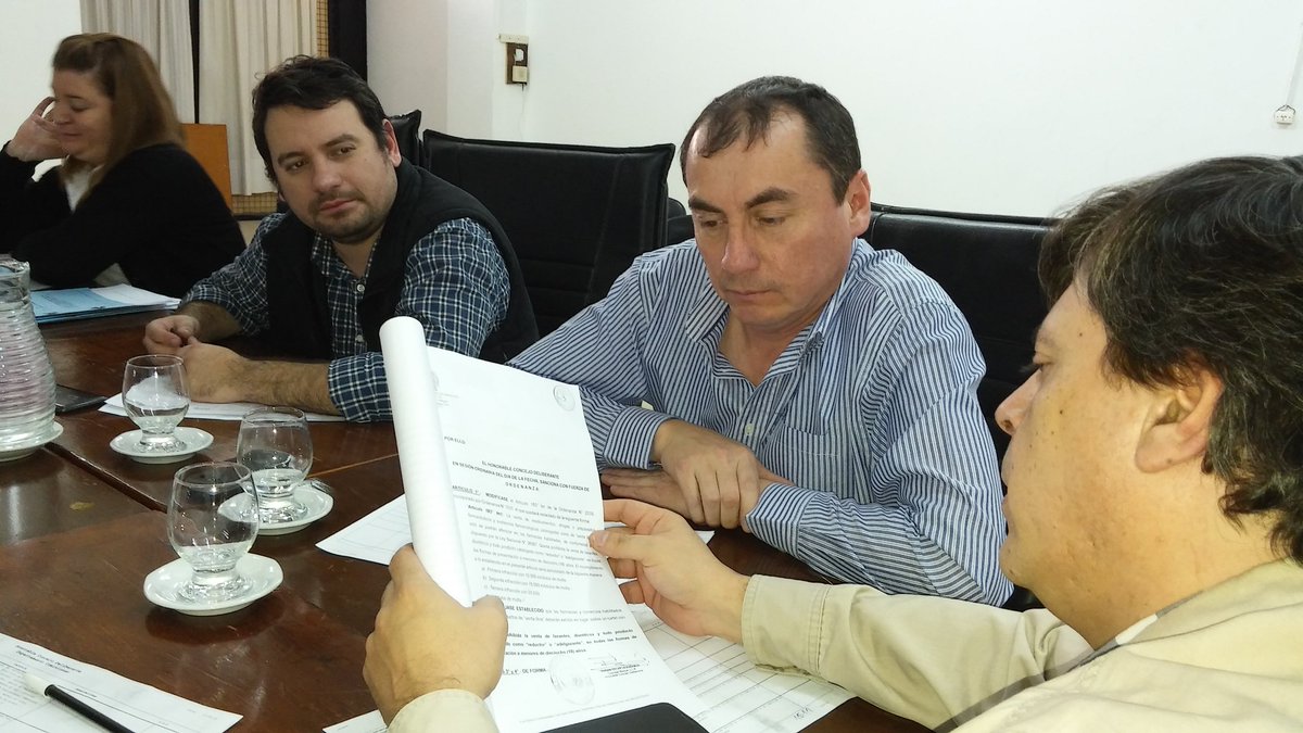 kingmaconcejal's tweet photo. Concejal:Kingma Juan,Reunion Comision, De Transportes,Junto a Ediles. https://t.co/H1GzOzNlUQ