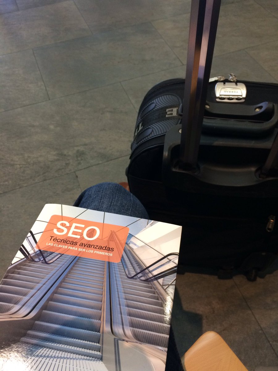 japavonorta's tweet photo. De camino al #eshow2016 en #Madrid con un buen regalo 🎁 "SEO Técnicas avanzadas" de @fernandomacia #SEO #Networking #desvirtualizar #amigos https://t.co/ACGoeQPIFk