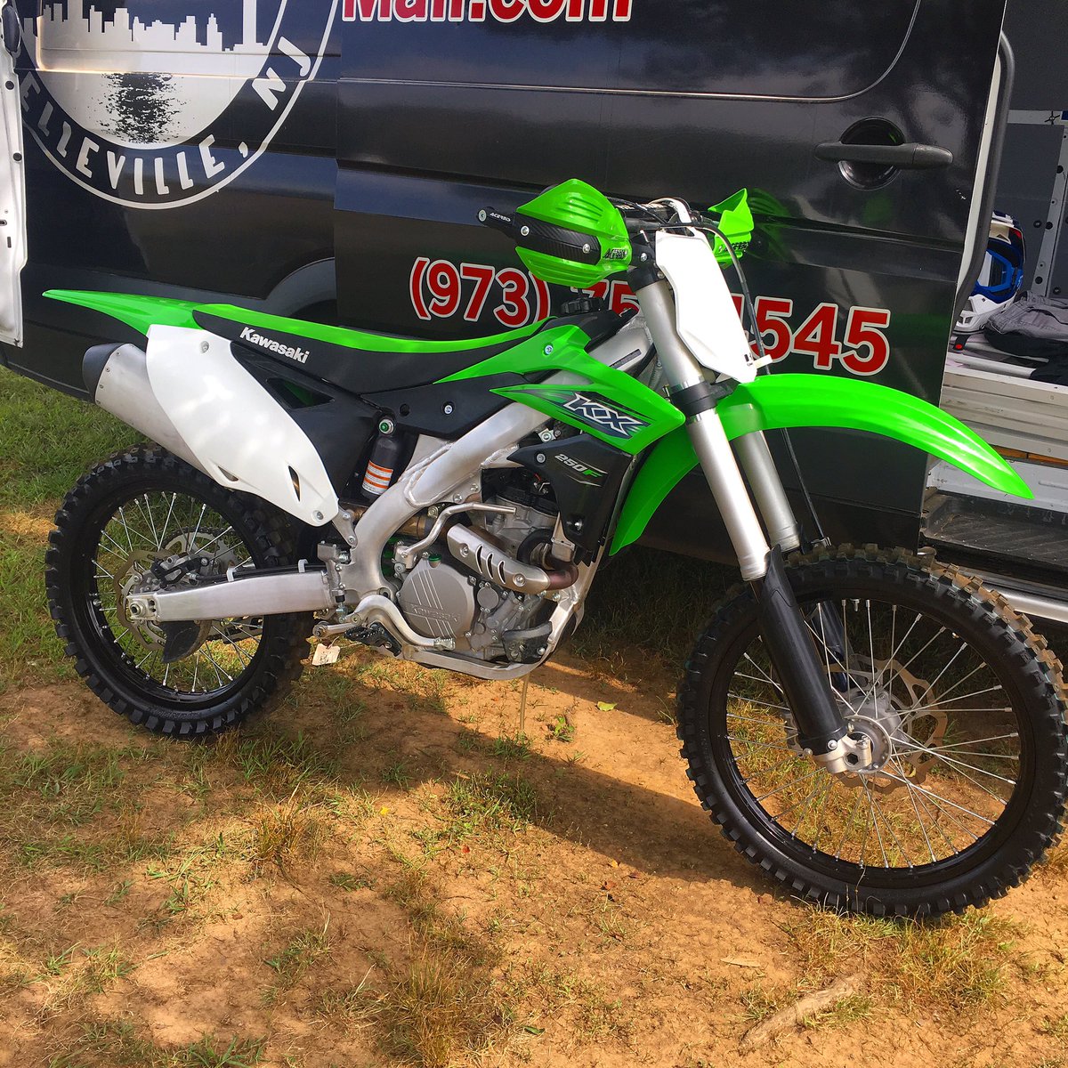 Emotorcyclemall's tweet photo. My @KawasakiUSA #kx250f #mykawasaki @MOTORCYCLEMALL #EmilioFromMotorcycleMall #follow https://t.co/oWvT9UohGm
