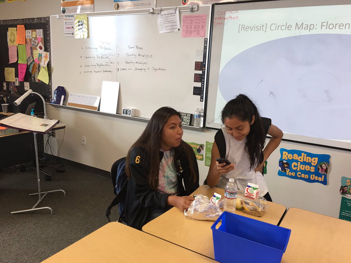 LeuCrewTweets's tweet photo. Lunch Date between Mentors & Freshmen. #leucrewmagic https://t.co/vfLLw10Mjb