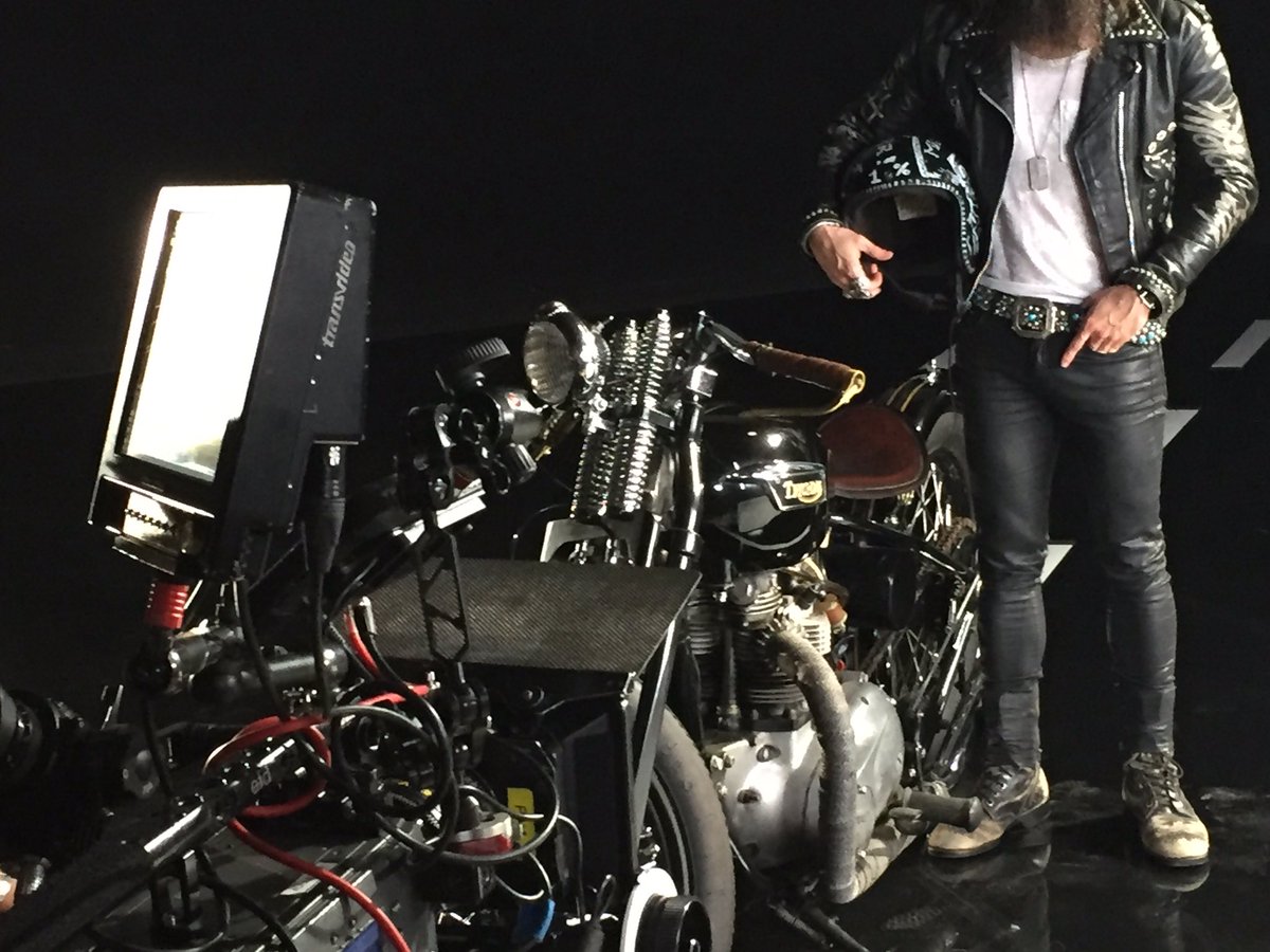 De cuando la pizarra aún no tiene cliente. #adnarchy #mbmr