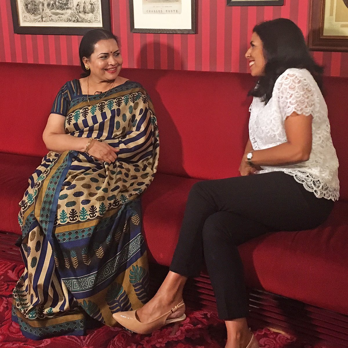 .<a href="/NinaNannarITV/">Nina Nannar</a> talks 2 <a href="/ShankarAnoushka/">Anoushka Shankar</a> &amp; her mum re Ravi Shankar's #SukanyaOpera on <a href="/itvnews/">ITV News</a> 10pm @RoyalOperaHouse <a href="/LPOrchestra/">London Philharmonic Orchestra</a>
