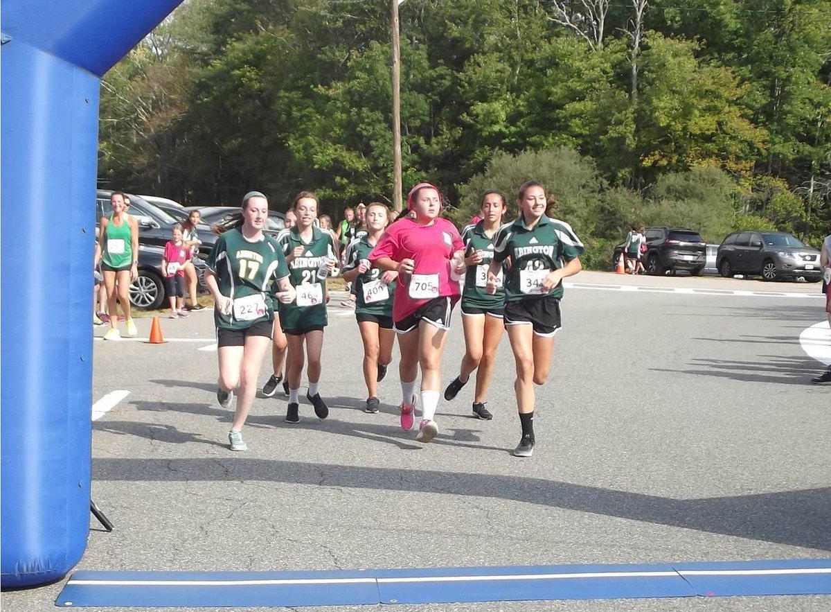 RaceWireLive's tweet photo. @AbingtonHigh was well represented at last weekends' race for the @jeffcoombsfund !! https://t.co/9yTQqBOmjf