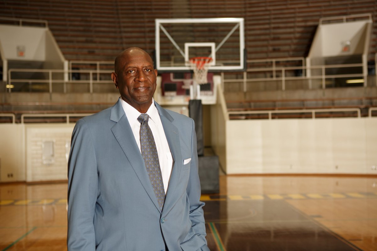 FullCourtFilm's tweet photo. Fri Oct 14th, Spencer Haywood at Mich. premiere of new doc about his life #FullCourtfilm Royal Starr Film Festival. https://t.co/bqLfIj4QeV https://t.co/tjcNRMHstb