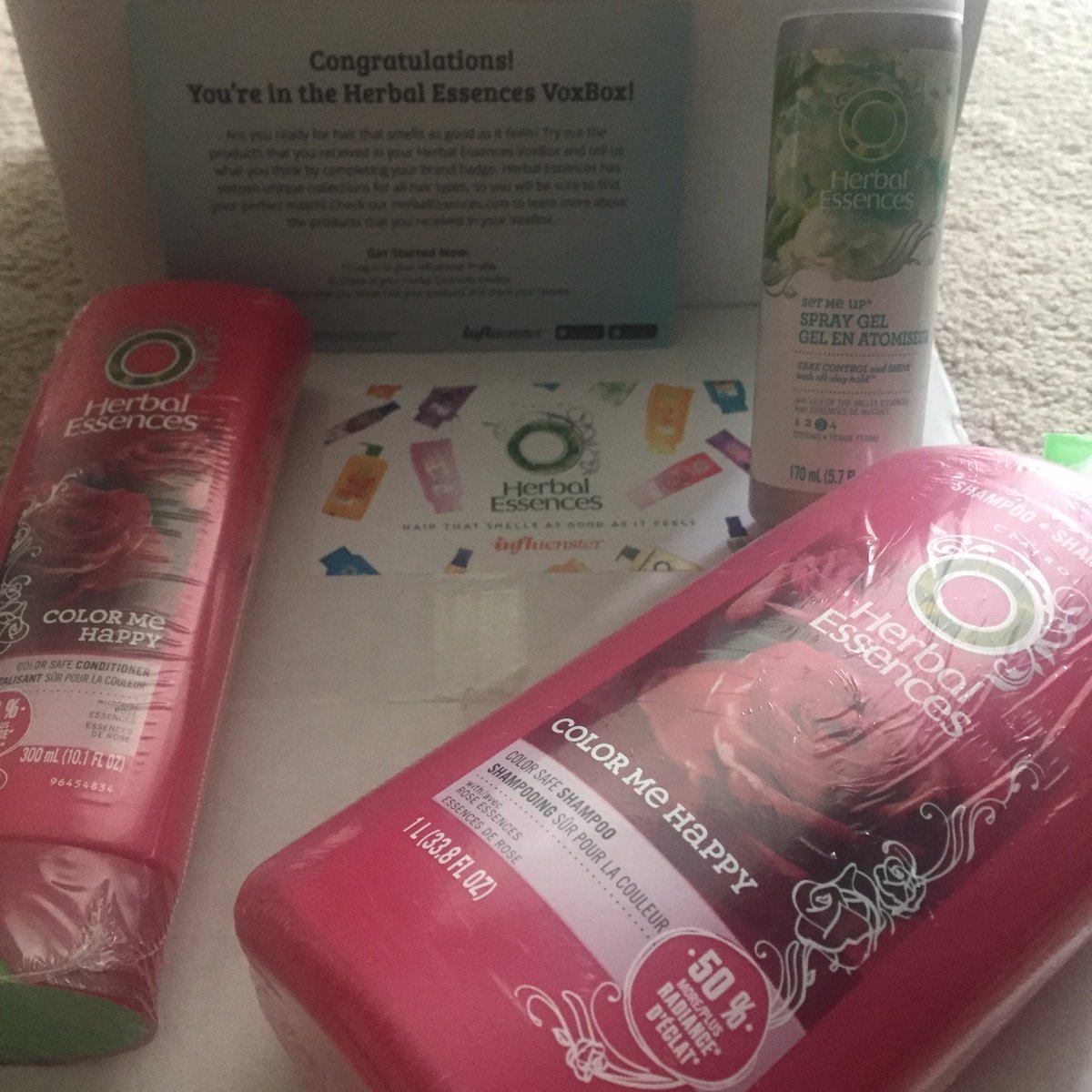 jonesyt's tweet photo. Herbal Essences Vox Box arrived. Feeling excited! @Influenster #complimentary #voxbox  #free https://t.co/UWdGcakMb9