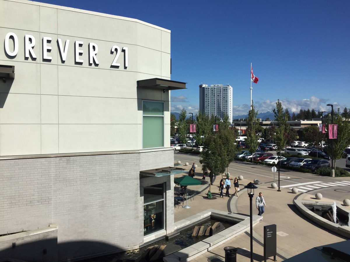 milestonesGTC's tweet photo. What an amazing fall day! Thank you BC! @Forever21 @sheratonhotels @Starbucks https://t.co/tM9JqdpkNR